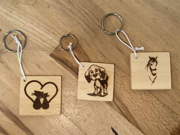 Porte clé en bois animaux