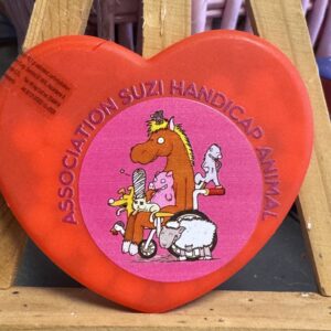 Distributeur pastilles mentholées cœur